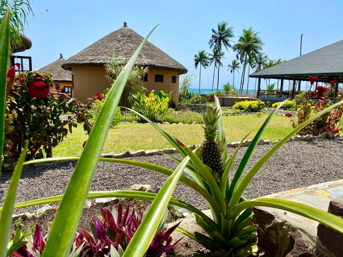 Lemon Beach Resort Elmina Bagian luar foto