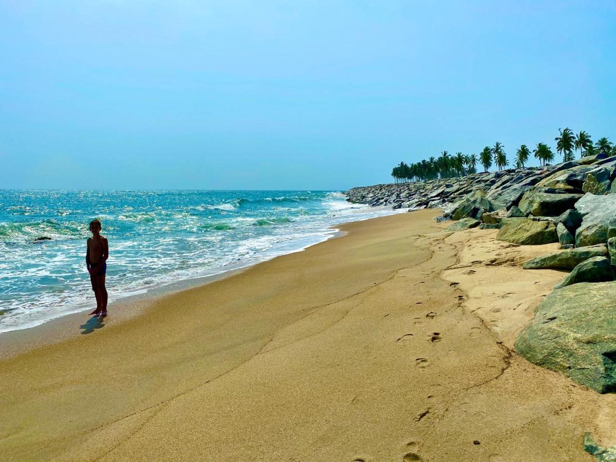 Lemon Beach Resort Elmina Bagian luar foto