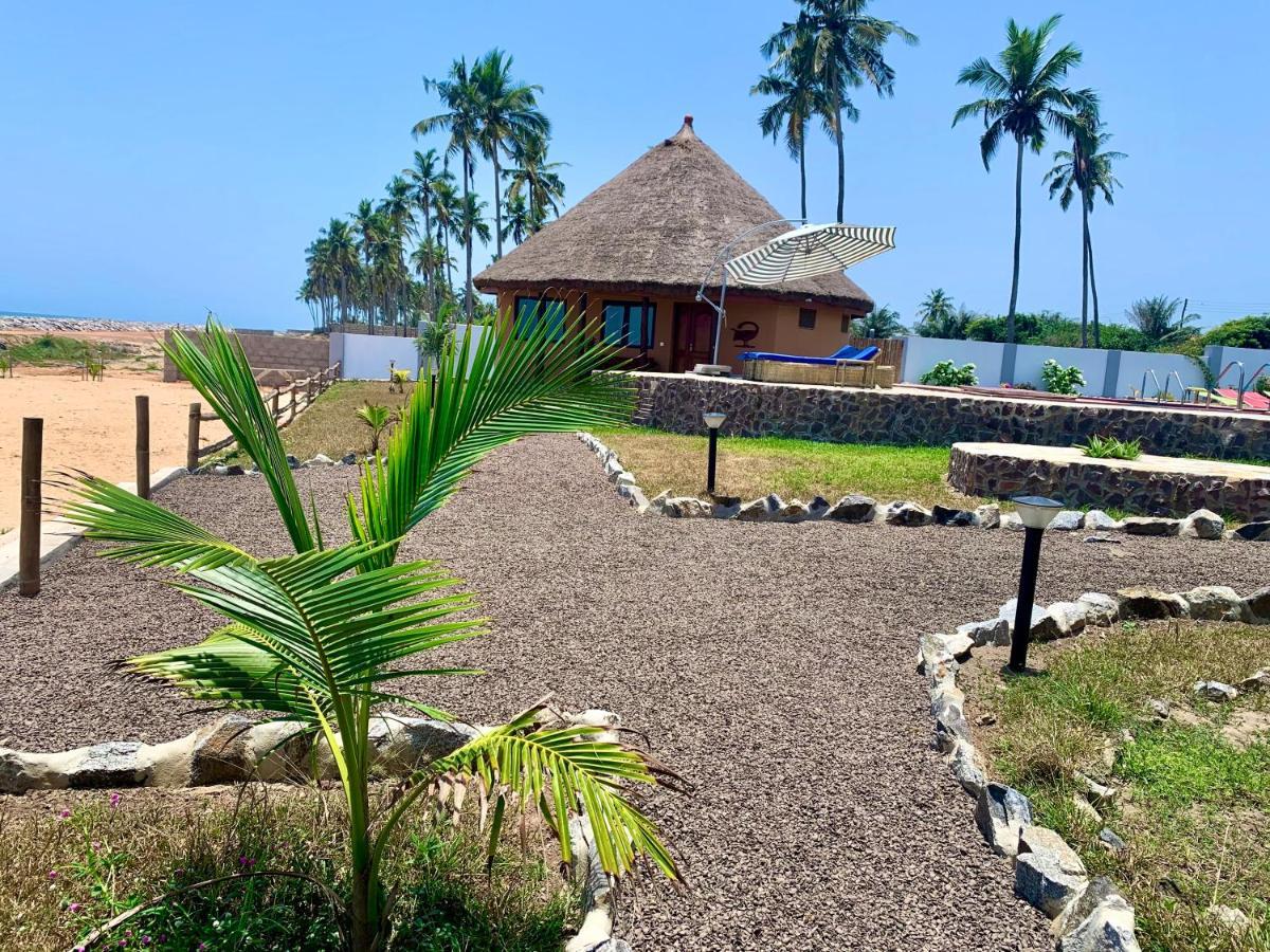 Lemon Beach Resort Elmina Bagian luar foto